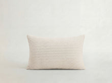 Charger l'image dans la galerie, Piper Cushion