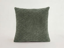 Charger l'image dans la galerie, Piper Cushion