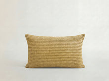 Charger l'image dans la galerie, Piper Cushion
