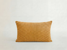 Charger l'image dans la galerie, Piper Cushion
