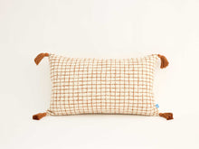 Load image into Gallery viewer, Xander Cushion
