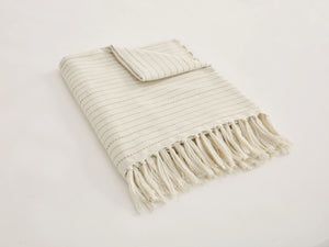Kerli Throw