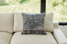 Load image into Gallery viewer, Vivan Cushion
