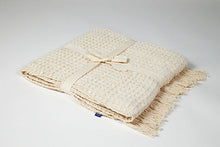 Load image into Gallery viewer, REFURBISHED - Bauer Hand Woven Throw
